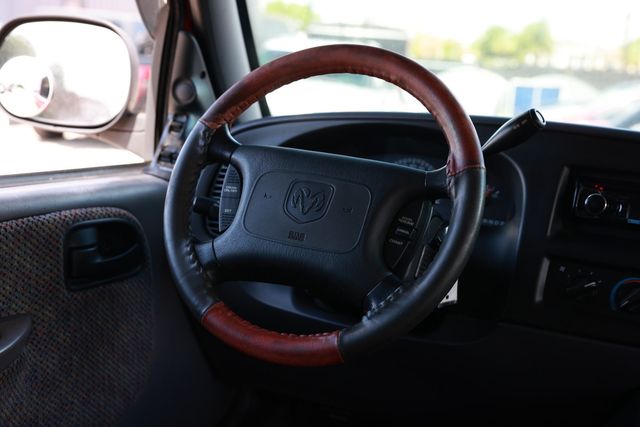 2000 Dodge Ram Wagon 3500 127" WB MAXI - 23046069 - 32