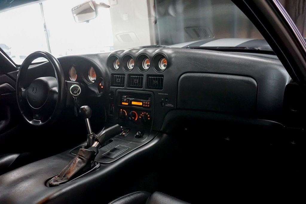 2000 Dodge Viper *Viper GTS* *Steel Gray* *Silver Stripes* *Only 15k Miles* - 22968135 - 30