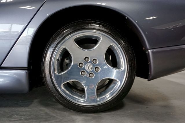 2000 Dodge Viper *Viper GTS* *Steel Gray* *Silver Stripes* *Only 15k Miles* - 22968135 - 37