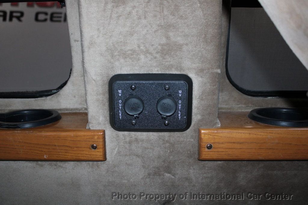 2000 Ford Econoline Cargo Van E-150 Recreational - 22943037 - 21