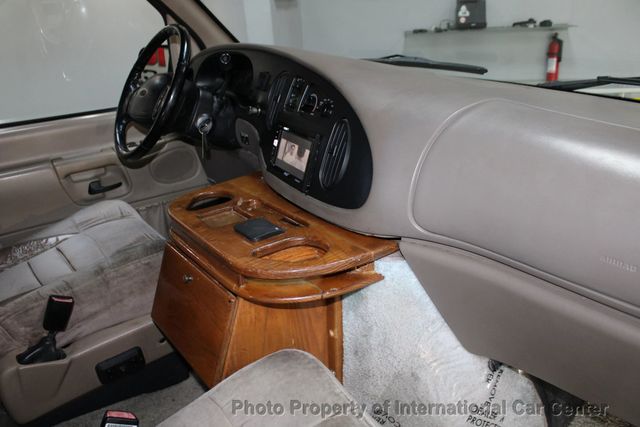 2000 Ford Econoline Cargo Van E-150 Recreational - 22943037 - 23