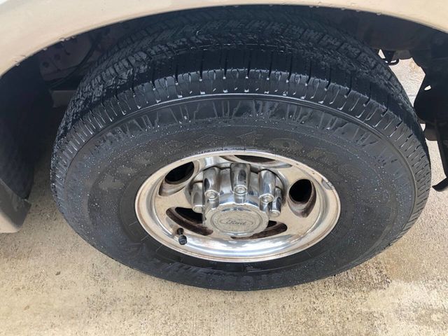 2000 Ford Excursion 137" WB Limited - 22979528 - 12