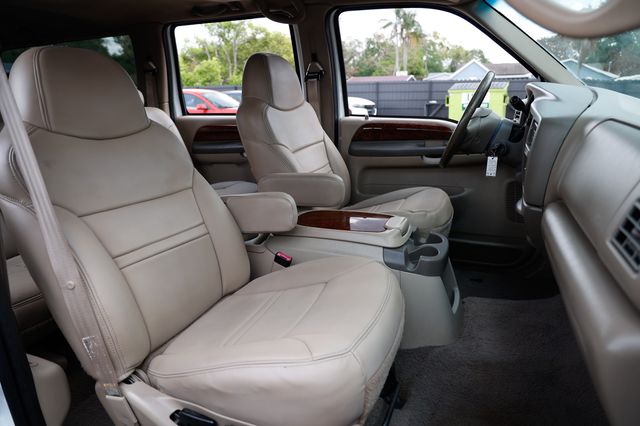 2000 Ford Excursion 137" WB Limited - 23002786 - 18