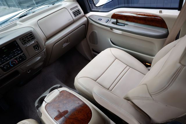2000 Ford Excursion 137" WB Limited - 23002786 - 23