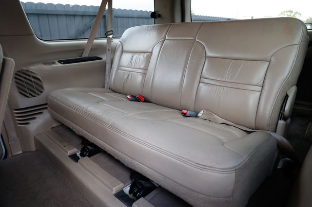 2000 Ford Excursion 137" WB Limited - 23002786 - 24