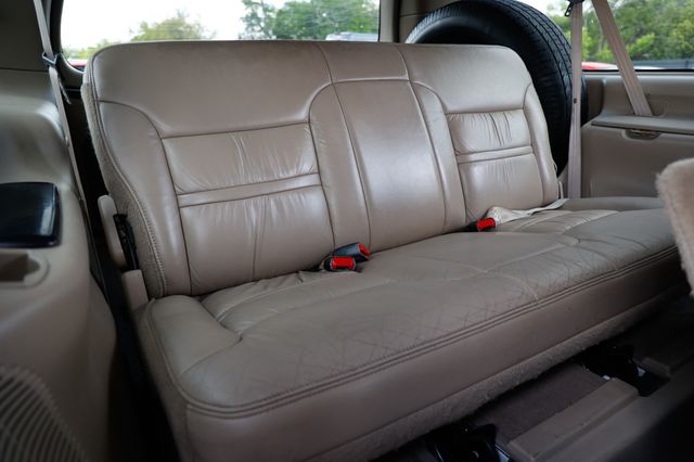 2000 Ford Excursion 137" WB Limited - 23002786 - 25