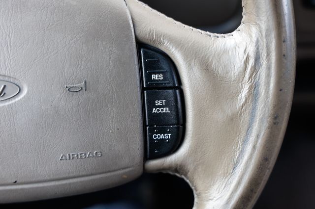 2000 Ford Excursion 137" WB Limited - 23002786 - 29