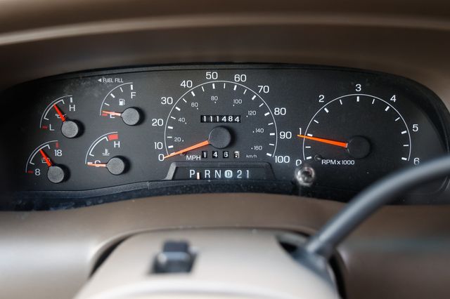 2000 Ford Excursion 137" WB Limited - 23002786 - 31