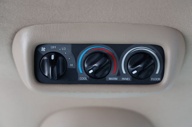 2000 Ford Excursion 137" WB Limited - 23002786 - 35