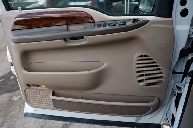 2000 Ford Excursion 137" WB Limited - 23002786 - 40