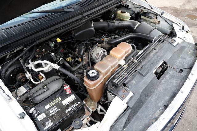 2000 Ford Excursion 137" WB Limited - 23002786 - 44