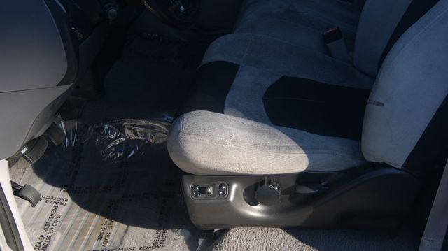 2000 Ford F-150 JUST SERVICED , VERY CLEAN INISDE AND OUT  - 22899886 - 22