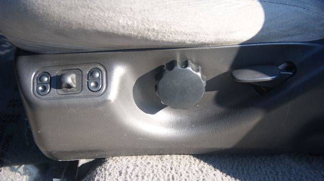 2000 Ford F-150 JUST SERVICED , VERY CLEAN INISDE AND OUT  - 22899886 - 27