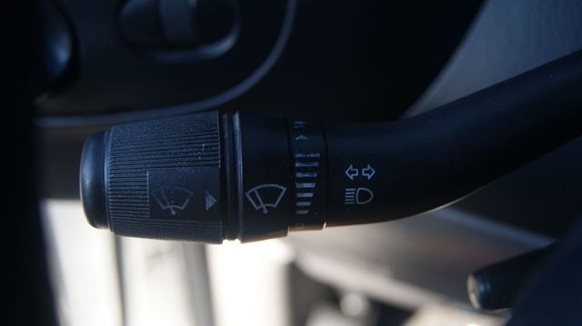 2000 Ford F-150 JUST SERVICED , VERY CLEAN INISDE AND OUT  - 22899886 - 28