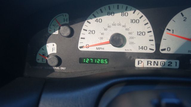 2000 Ford F-150 JUST SERVICED , VERY CLEAN INISDE AND OUT  - 22899886 - 3