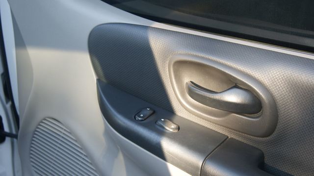 2000 Ford F-150 JUST SERVICED , VERY CLEAN INISDE AND OUT  - 22899886 - 40