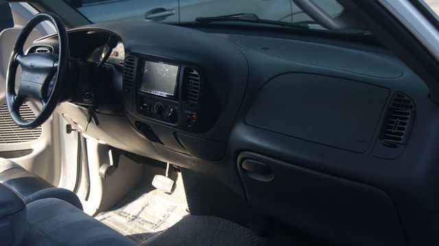 2000 Ford F-150 JUST SERVICED , VERY CLEAN INISDE AND OUT  - 22899886 - 41