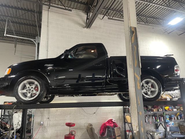 2000 Ford F-150 Reg Cab Flareside 120" Lightning - 23049453 - 90