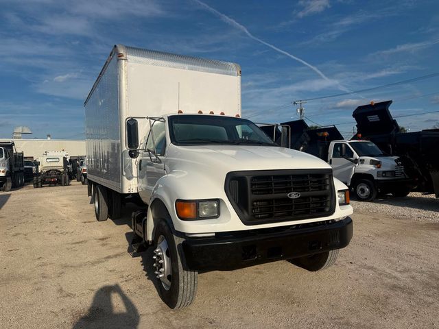 2000 Ford F-650 20' Box Truck With Liftgate Base Trim - 22958501 - 3