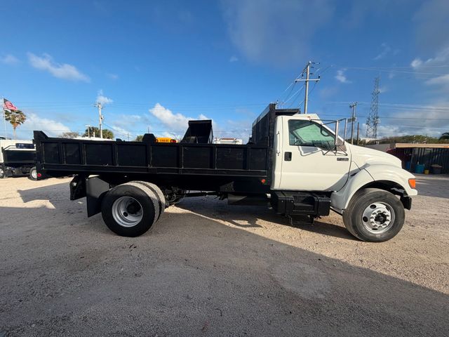 2000 Ford F-750 Dump Truck  - 22993630 - 9