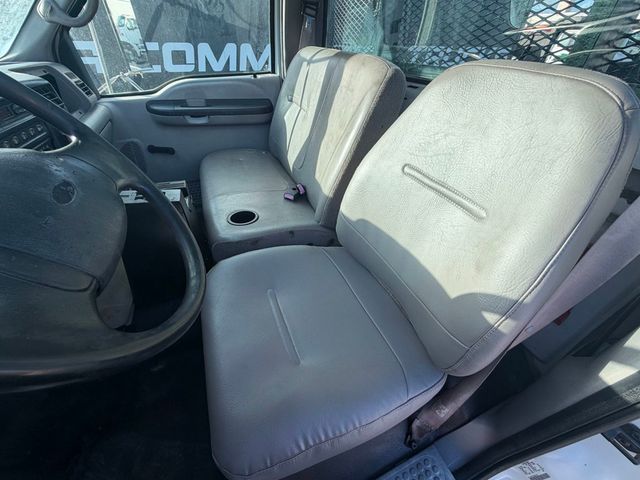 2000 Ford F-750 Dump Truck  - 22993630 - 11