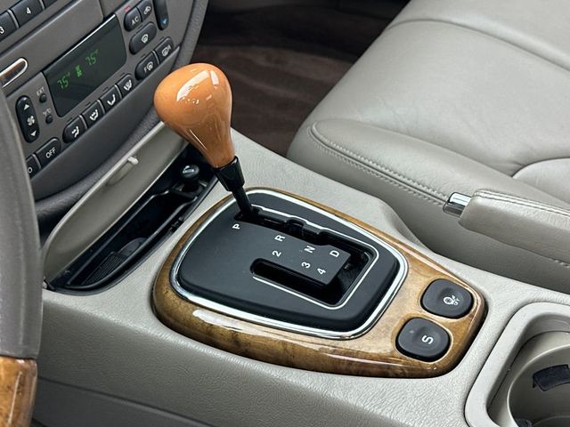 2000 Jaguar S-Type 4dr Sedan V8 - 23001628 - 16