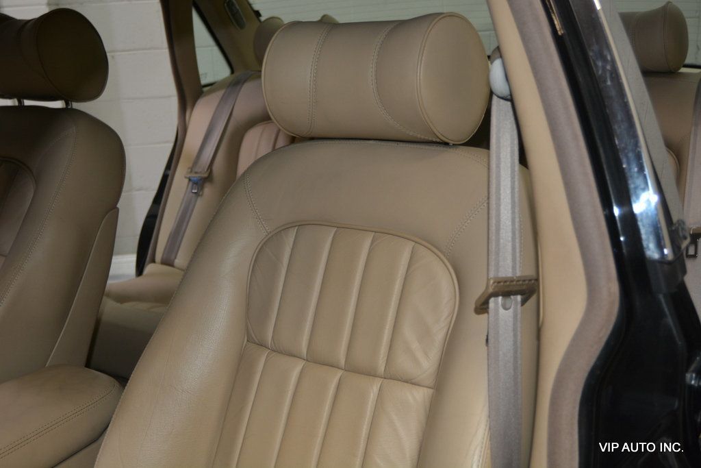2000 Jaguar XJ 4dr Sedan - 22965182 - 11