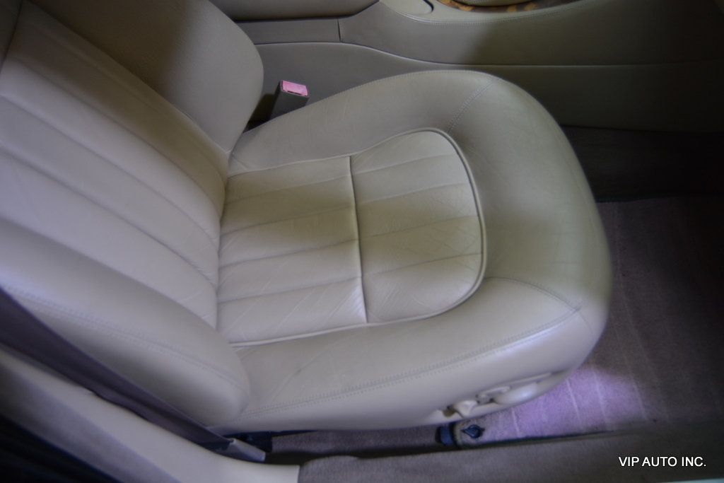 2000 Jaguar XJ 4dr Sedan - 22965182 - 16