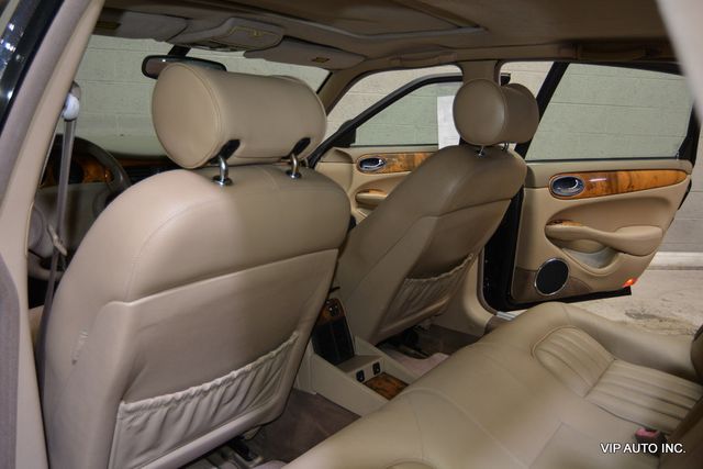 2000 Jaguar XJ 4dr Sedan - 22965182 - 17