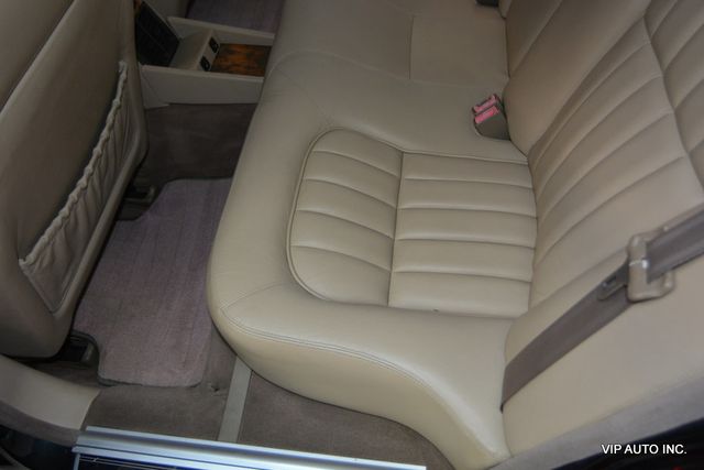 2000 Jaguar XJ 4dr Sedan - 22965182 - 24