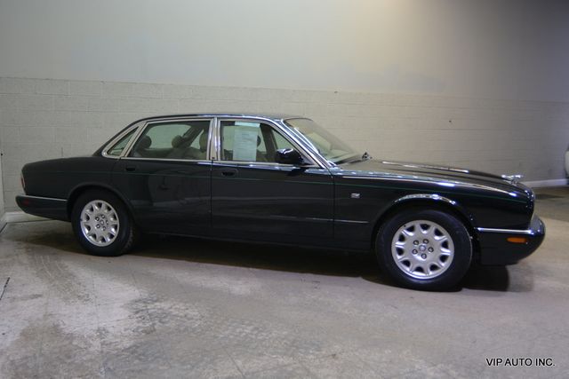2000 Jaguar XJ 4dr Sedan - 22965182 - 26