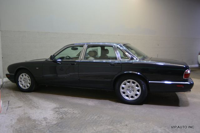 2000 Jaguar XJ 4dr Sedan - 22965182 - 28