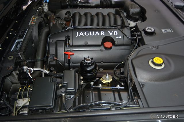 2000 Jaguar XJ 4dr Sedan - 22965182 - 30