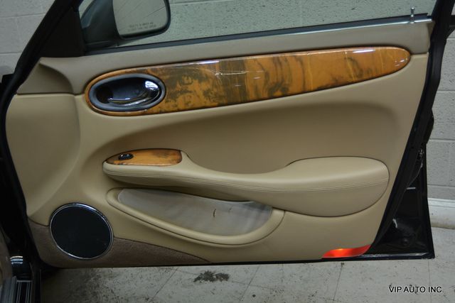 2000 Jaguar XJ 4dr Sedan - 22965182 - 6