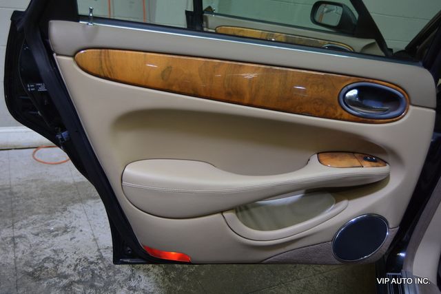 2000 Jaguar XJ 4dr Sedan - 22965182 - 7