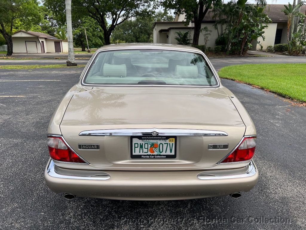 2000 Jaguar XJ XJ8 Sedan - 22856045 - 13