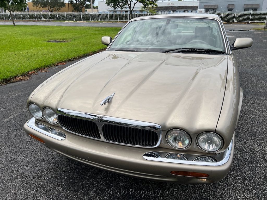 2000 Jaguar XJ XJ8 Sedan - 22856045 - 15