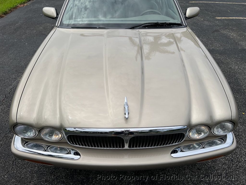 2000 Jaguar XJ XJ8 Sedan - 22856045 - 18
