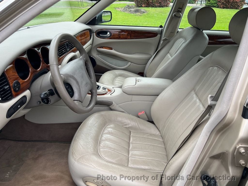 2000 Jaguar XJ XJ8 Sedan - 22856045 - 33