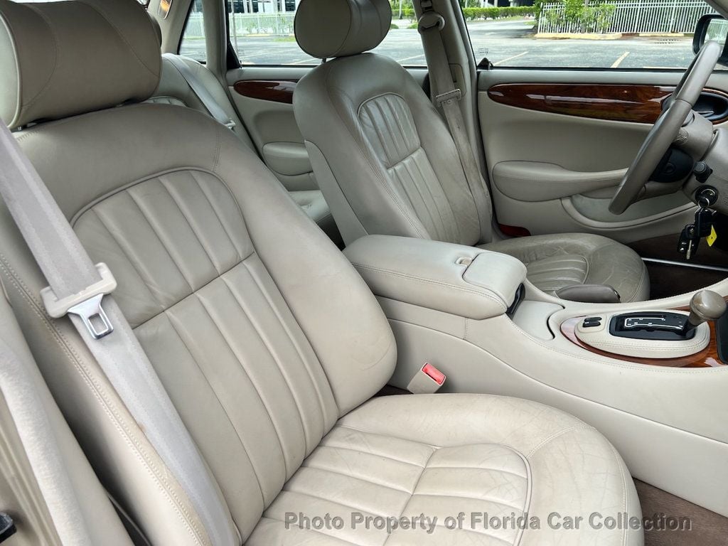 2000 Jaguar XJ XJ8 Sedan - 22856045 - 41