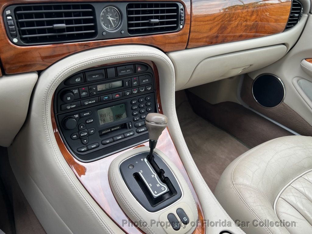 2000 Jaguar XJ XJ8 Sedan - 22856045 - 60