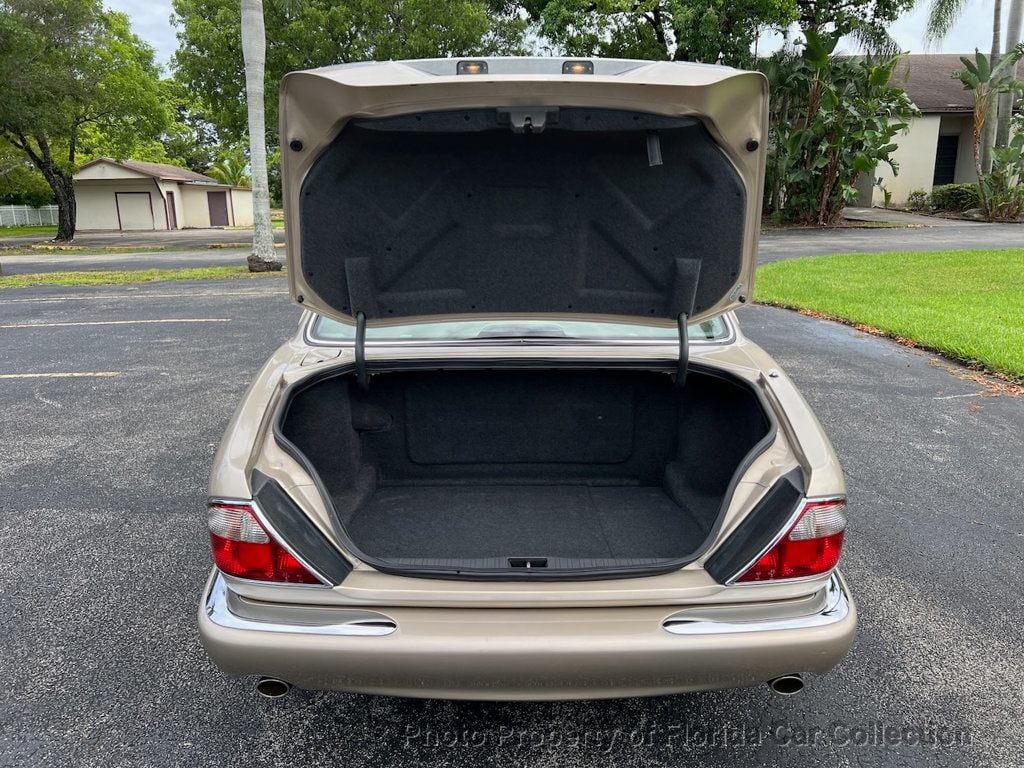 2000 Jaguar XJ XJ8 Sedan - 22856045 - 68