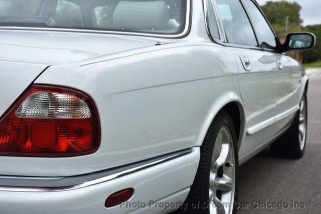 2000 Jaguar XJ XJ-R  - 23082538 - 23
