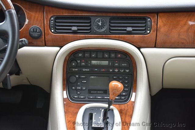 2000 Jaguar XJ XJ-R  - 23082538 - 56