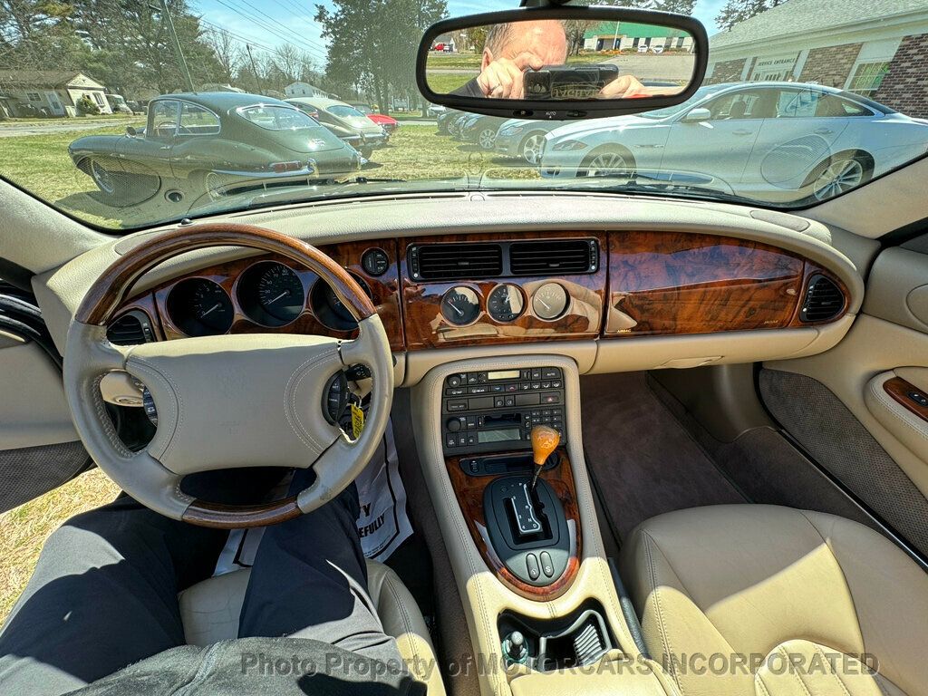 2000 Jaguar XK8 2dr Convertible - 22401248 - 19