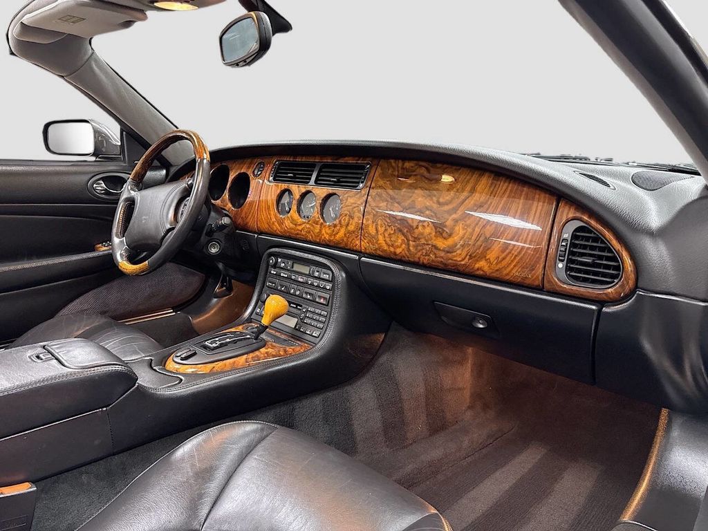 2000 Jaguar XK8 2dr Convertible - 22968944 - 20