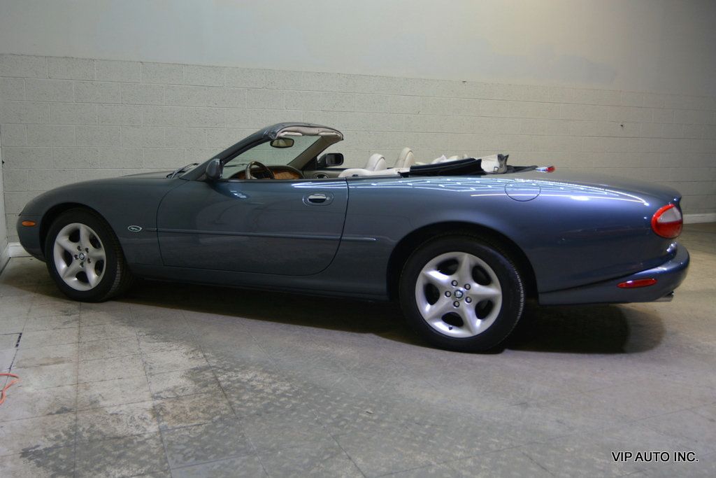 2000 Jaguar XK8 2dr Convertible - 23072140 - 10