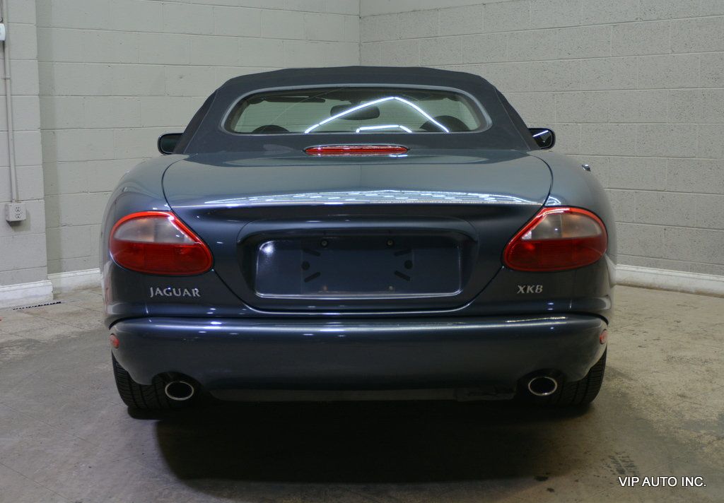 2000 Jaguar XK8 2dr Convertible - 23072140 - 18