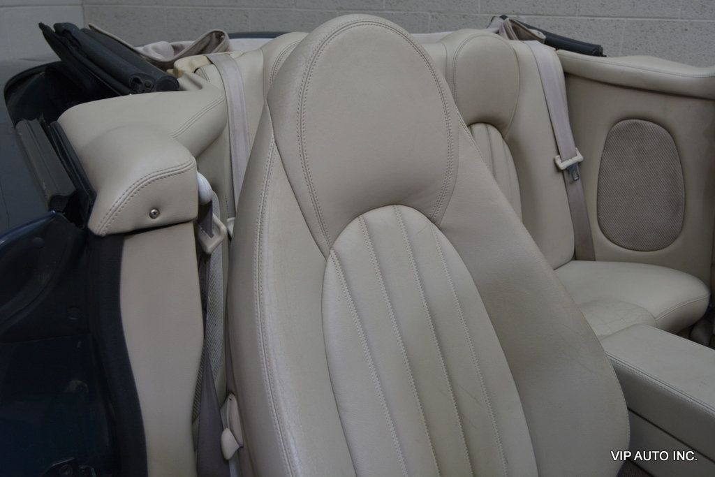 2000 Jaguar XK8 2dr Convertible - 23072140 - 24