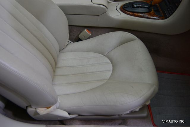 2000 Jaguar XK8 2dr Convertible - 23072140 - 25